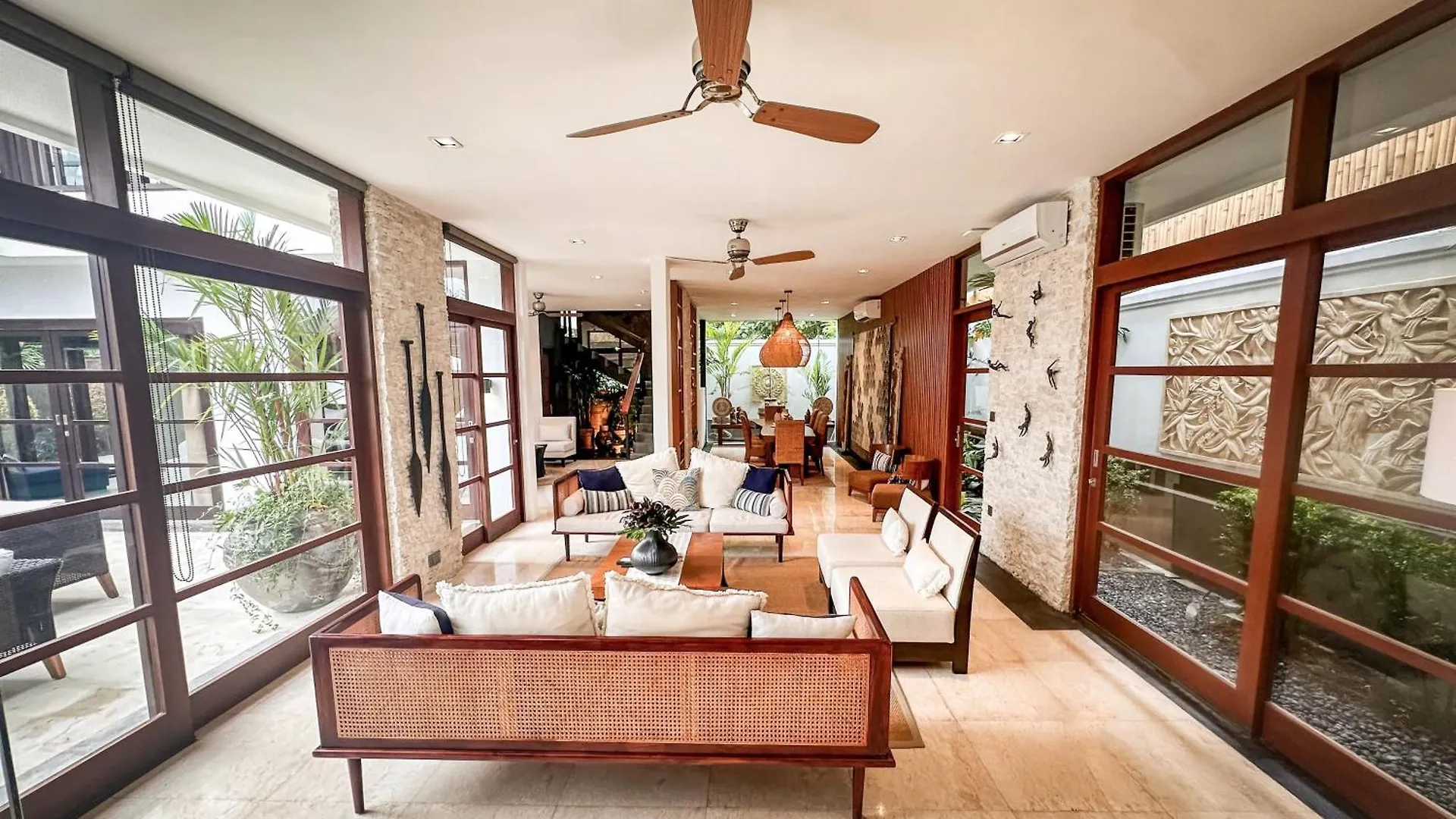 Noco Luxury Villa Seminyak