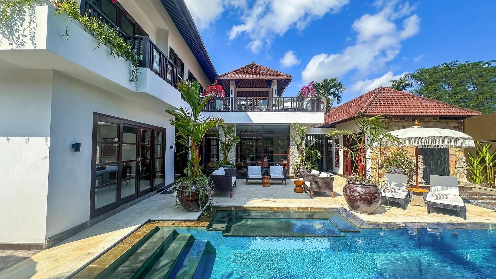 Noco Luxury Villa Seminyak Ινδονησία
